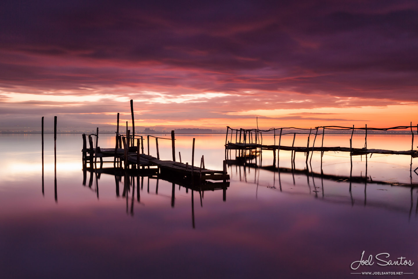 <h5>© Joel Santos - www.joelsantos.net</h5>